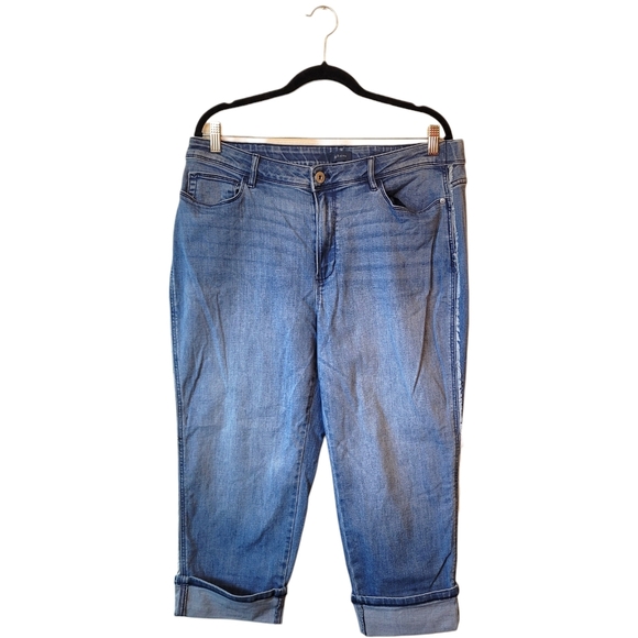 J. Jill Denim - J. Jill Medium Wash Denim Raw Edge Cuffed Capri Jeans Women's Size 18p